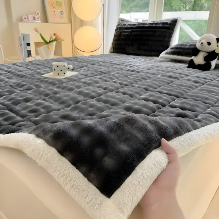 VelvetRest Bedding Set - Warmer Winter Milk Velvet Anti-Slip Mattress Cover | Stornfield