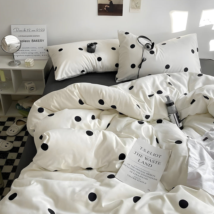 PureLoom Bedding Set - Modern skin-friendly bedding set (1 duvet + 1 flat sheet + 2 pillowcases) | Stornfield