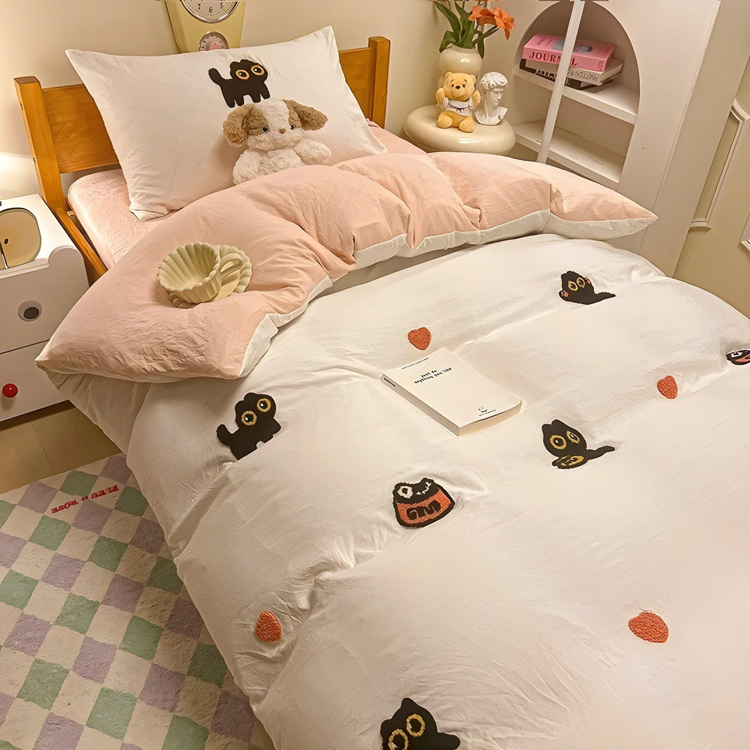 CloudComfort Bedding Set - Comfortable and Skin-Friendly Lucky Cat Bedding | Stornfield