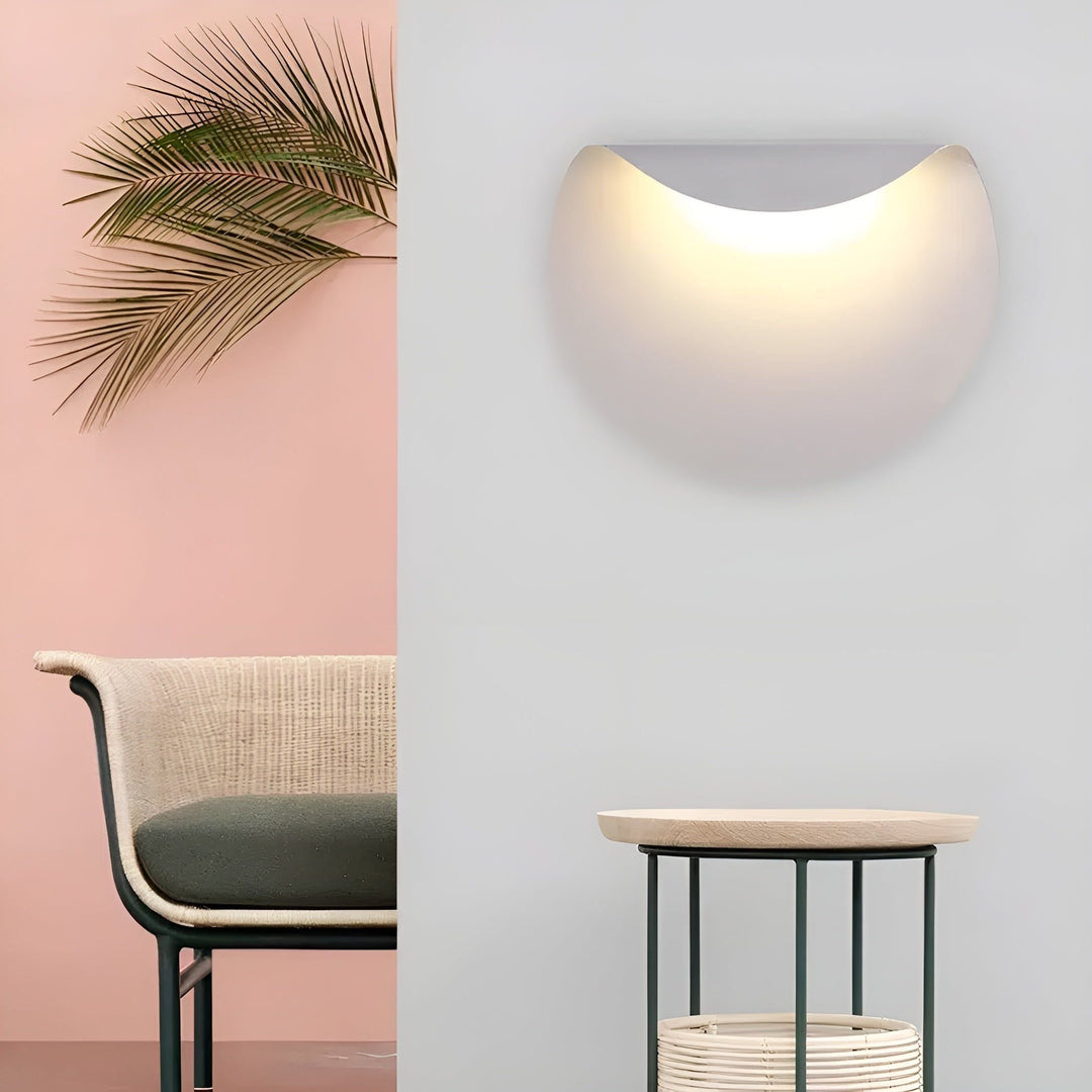 Minimalist wall lamp with soft, ambient lighting Stornfield