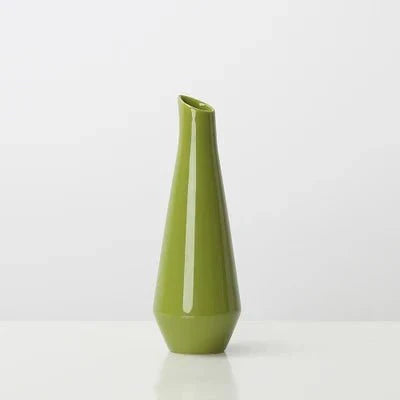 Stornfield | Modern and bright plain porcelain vase