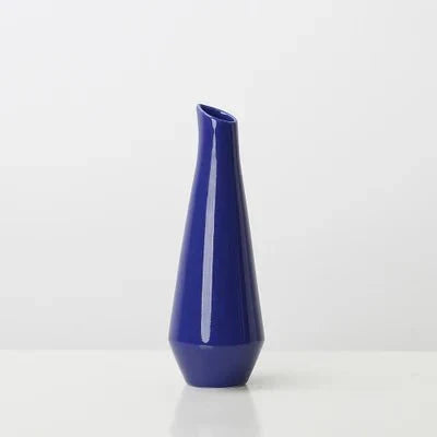 Stornfield | Modern and bright plain porcelain vase