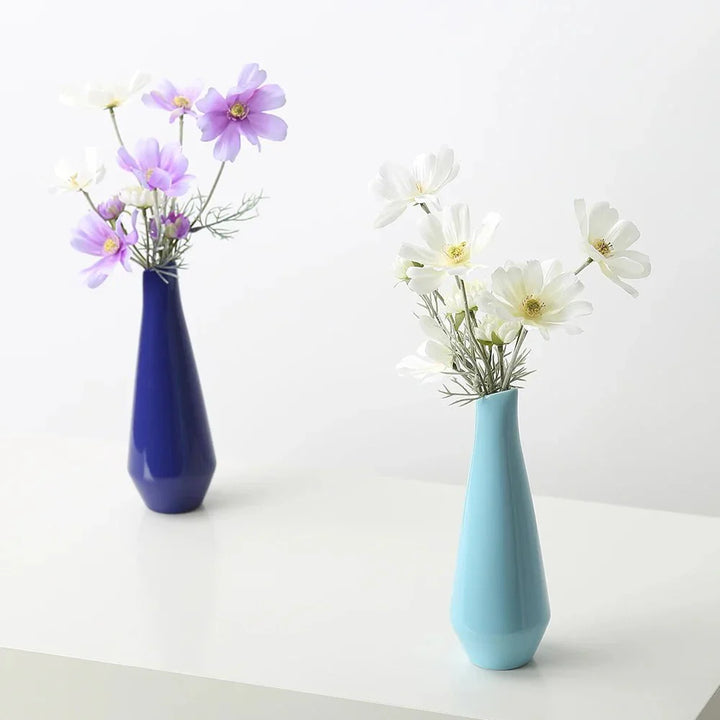 Stornfield | Modern and bright plain porcelain vase
