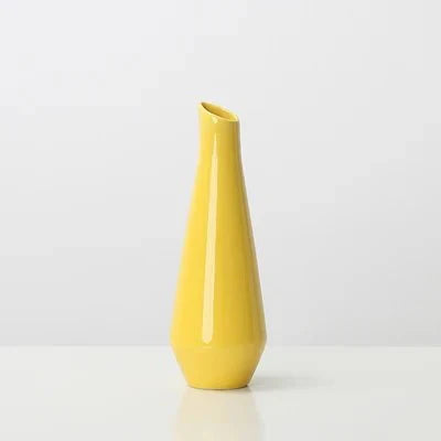 Stornfield | Modern and bright plain porcelain vase