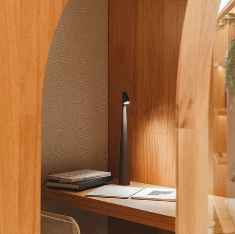 Stylish table lamp - wireless | Stornfield