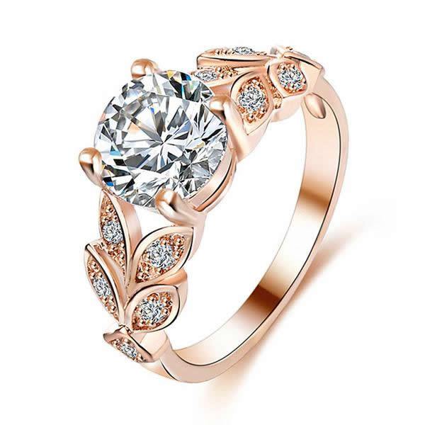 Flower Crystal Center Ring | Stornfield
