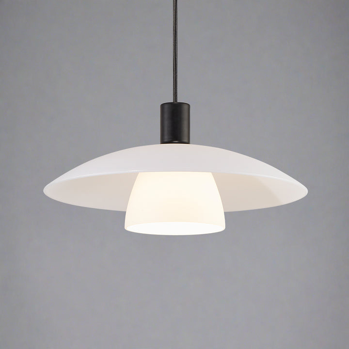 Ezri Pendant Lamp Classic Scandinavian Design | Stornfield