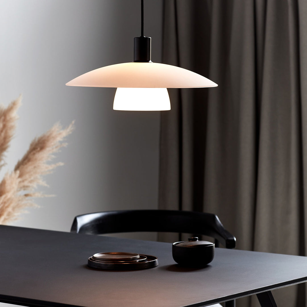 Ezri Pendant Lamp Classic Scandinavian Design | Stornfield