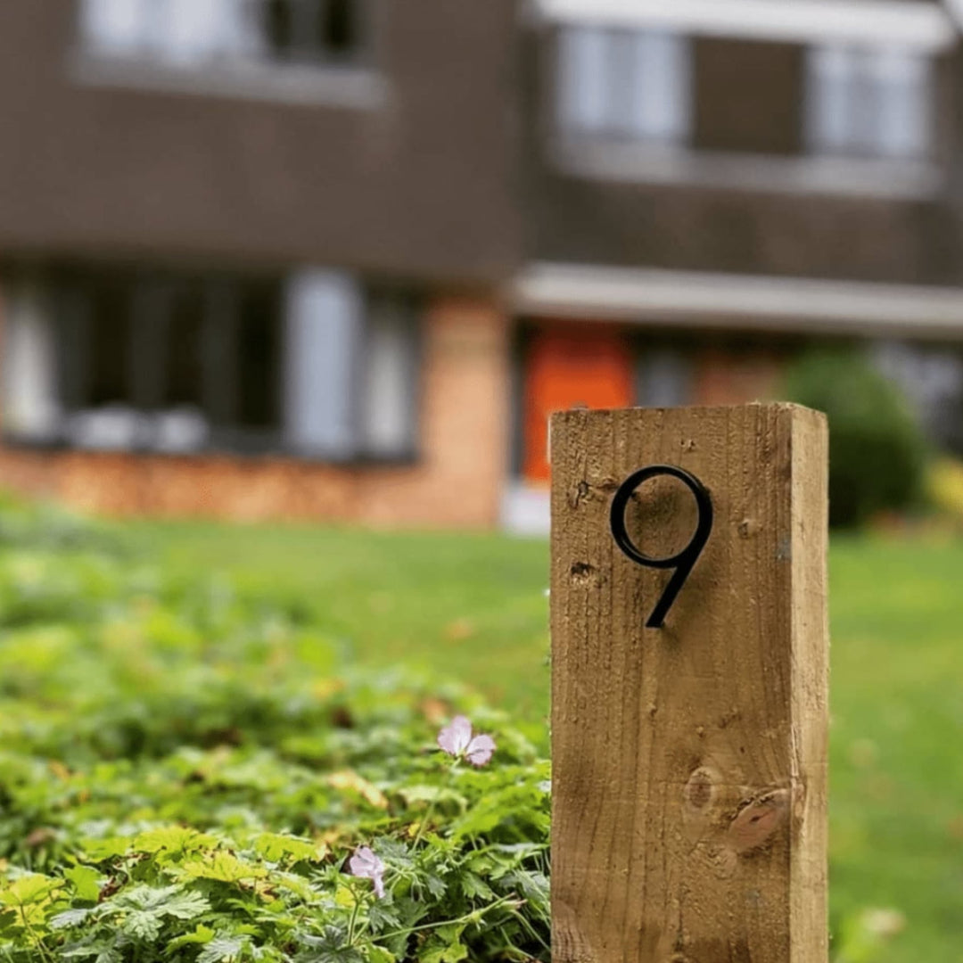 Stornfield | Black House Numbers