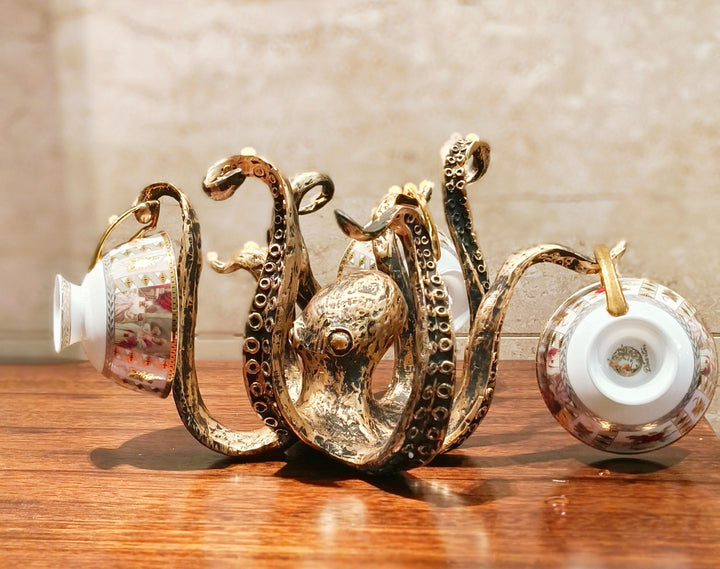 Kraken - Octopus Design Rustic Cruch Holder Bowl