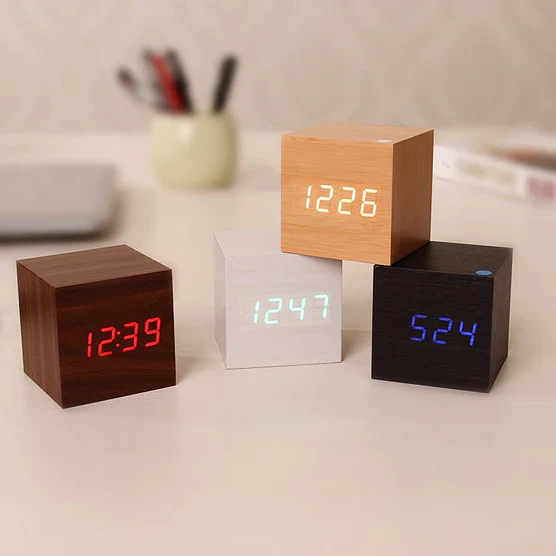 Stornfield | Modern Digital Wood Clock