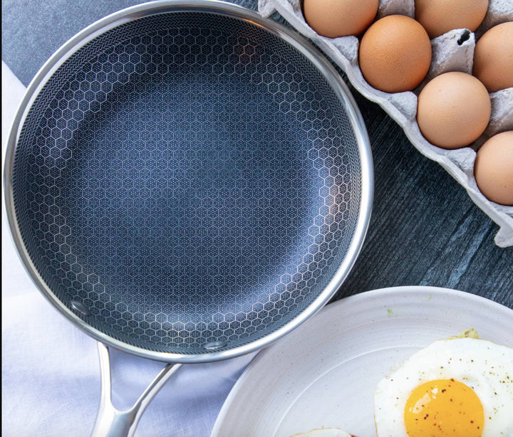 RoestvrijChef | Scratch-resistant frying pan with honeycomb structure | Stornfield