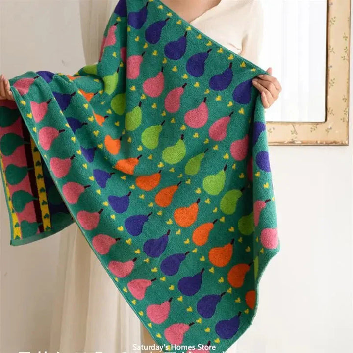 Stornfield | Soft children's towel made of cotton with pear motif