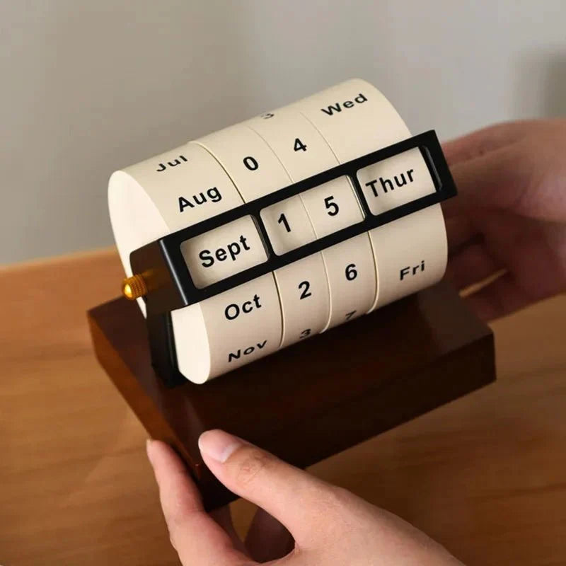 Stornfield | Perpetual Bicycle Desk Calendar