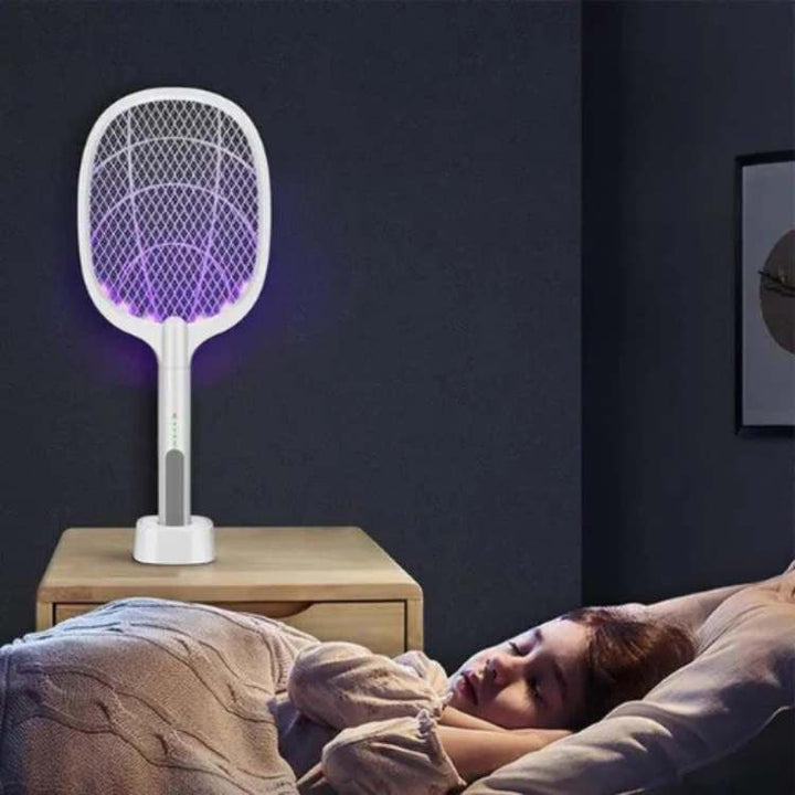 Electric fly swatter with UV light | Stornfield