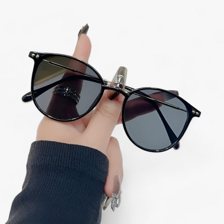 Luxury Women's Sunglasses with Round Frame - Liora | Stornfield