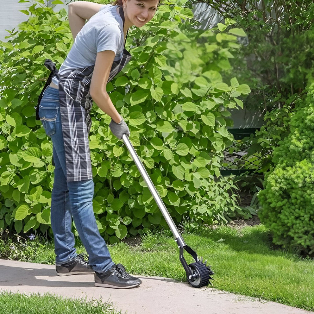 Manual lawn edge trimmer with roller | Stornfield