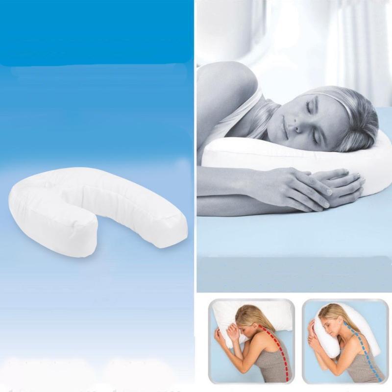 Ergonomic U-shaped pillow | Stornfield