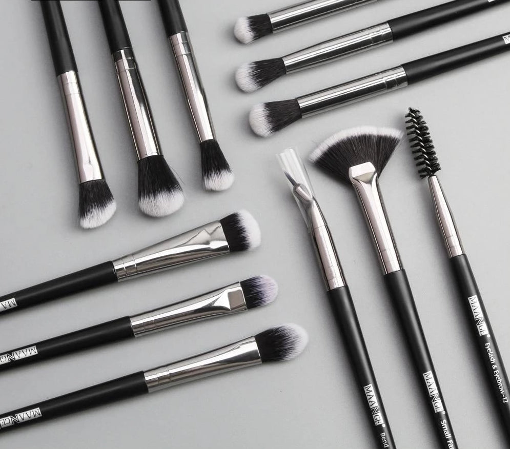Professional 12-Piece Makeup Brush Set | Stornfield