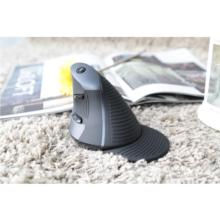 Ergonomic Wireless Vertical Mouse with 6 Buttons | Stornfield