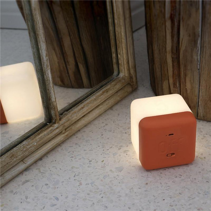 Elegant Creative ChargeaStornfielde Square Night Lamp | Stornfield
