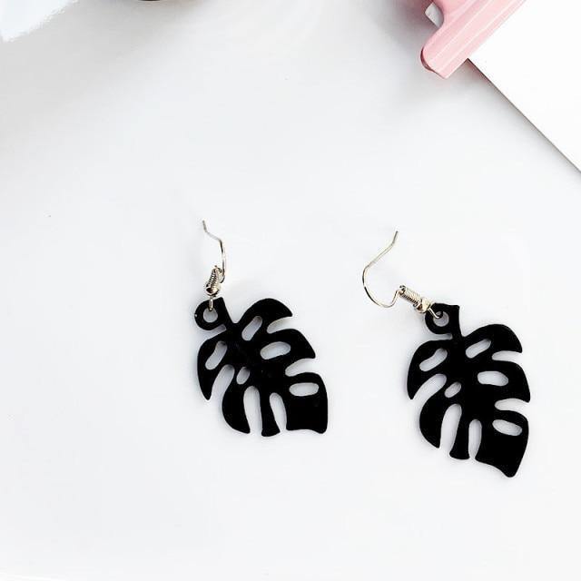 Stornfield | NatureChic Monstera Earrings | Drop Style | Timeless Jewelry