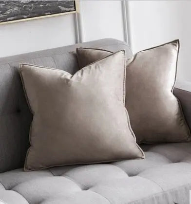 Stornfield | VelvetLuxe – Elegant Velvet Cushion Cover with Refined Details