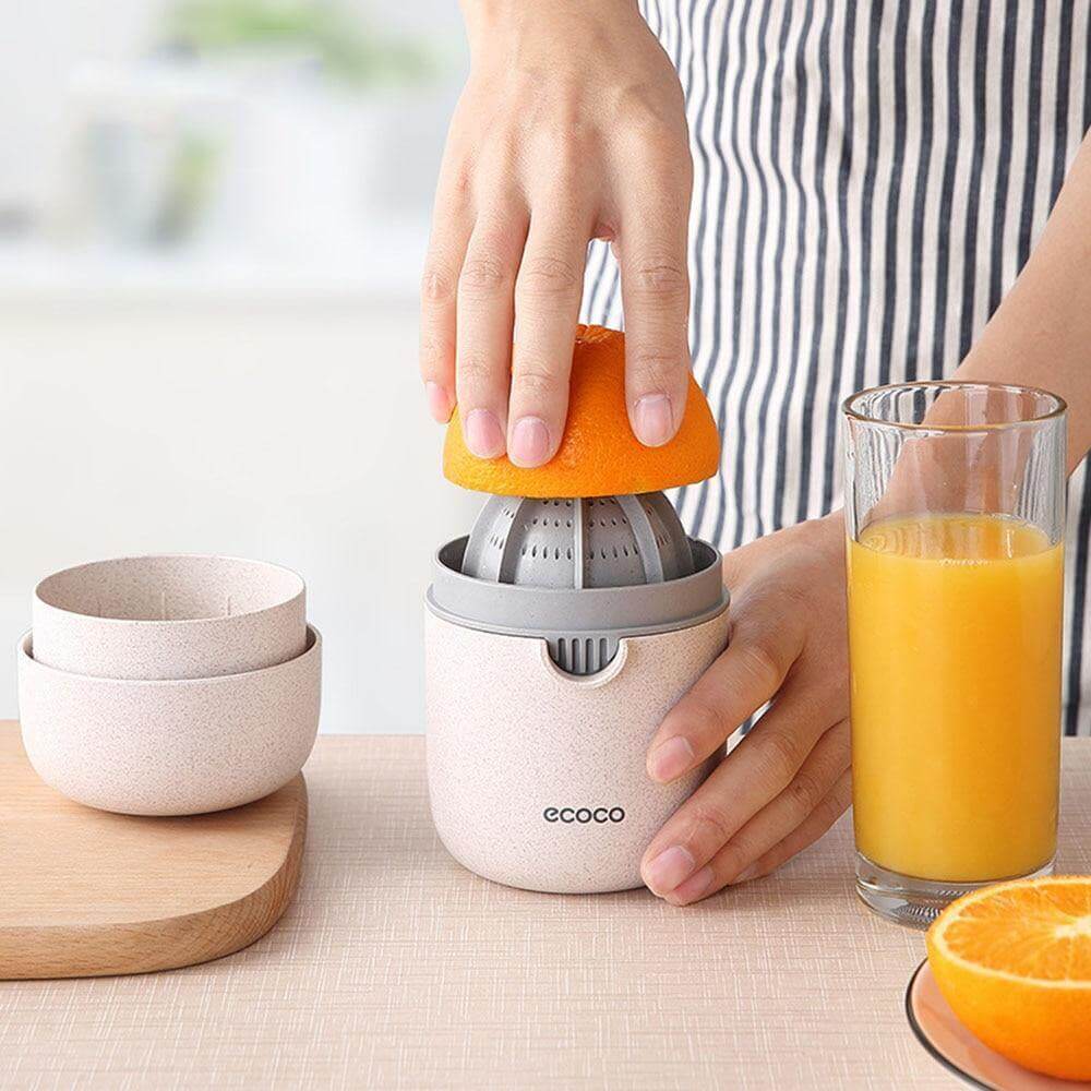Stornfield | Simple Portable Mini Pastel Juicer