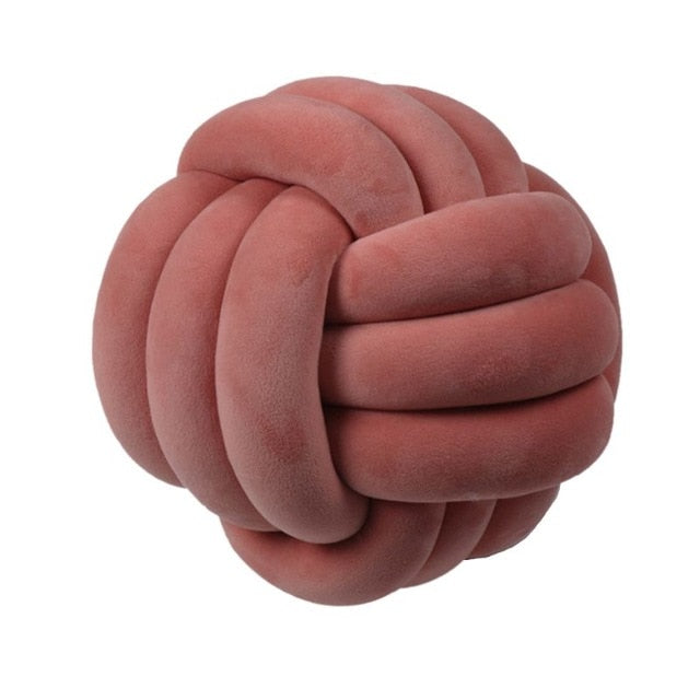 Stornfield | KNOT KISSING CUSHION