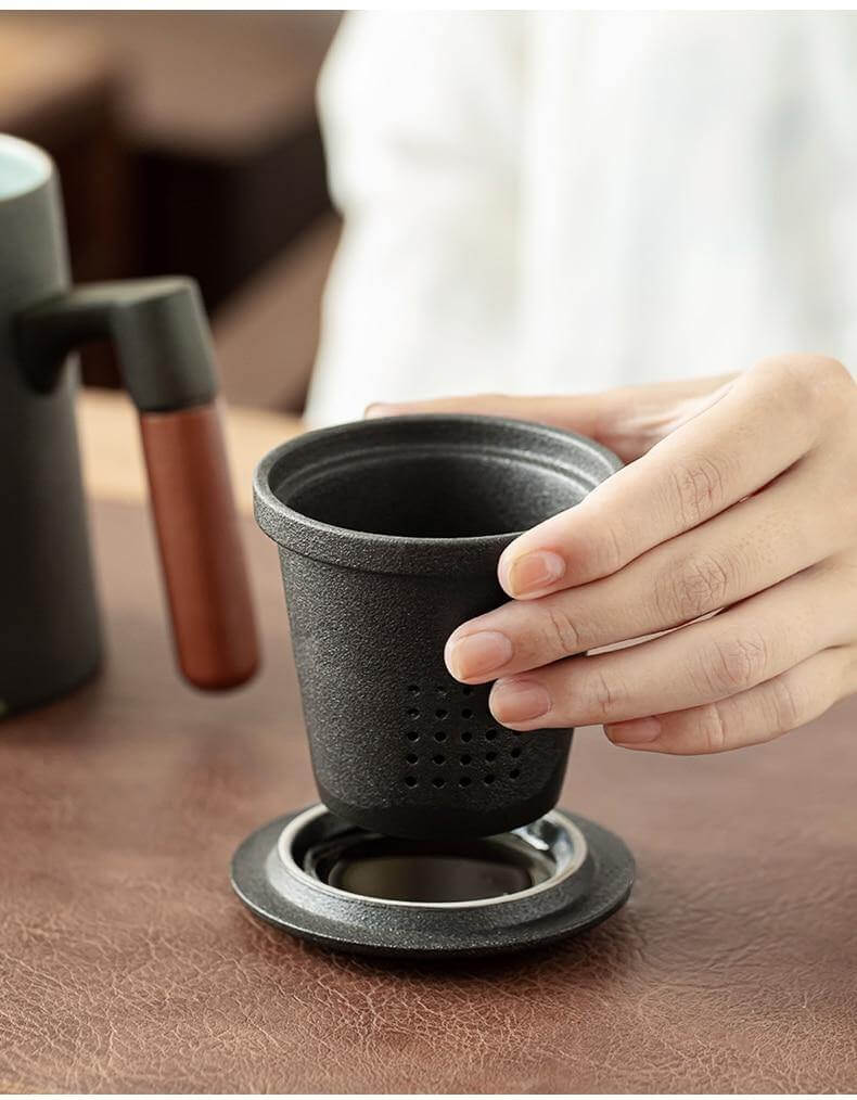 Mountain Art Ceramic Tea Mugs With Filter | Stonrfield