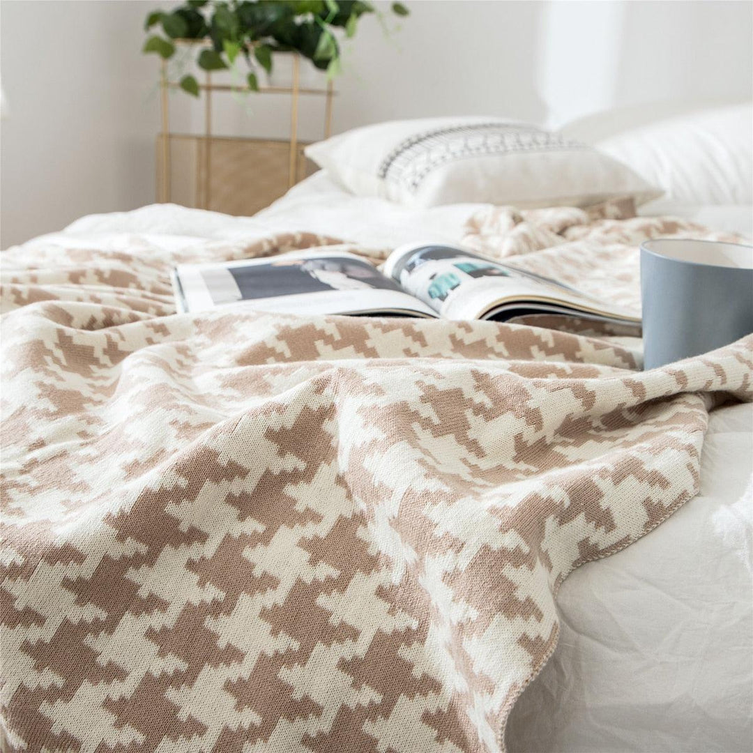 Stornfield | PlaidLuxe Houndstooth Blanket | Checkered Design | Soft & Comfortable | Various Sizes