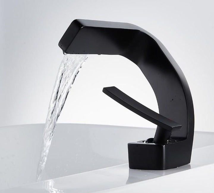 AquaArc Stornfield Modern Kitchen Faucet