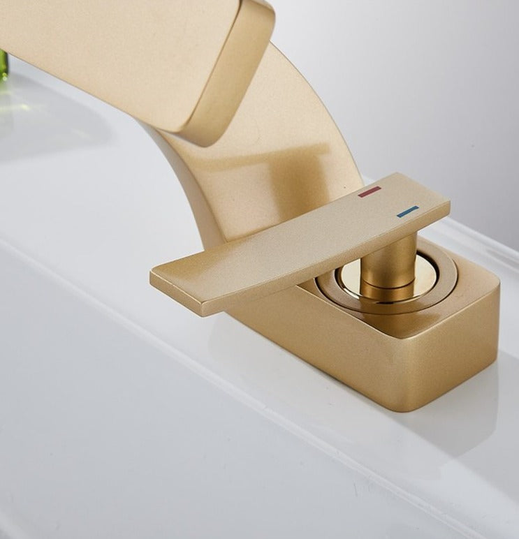 Everest - Modern Curved Faucet │ Daring and Refined Design | Stornfield
