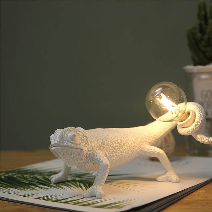 Nordic Modern Chameleon Lizard Desk Light | Stornfield