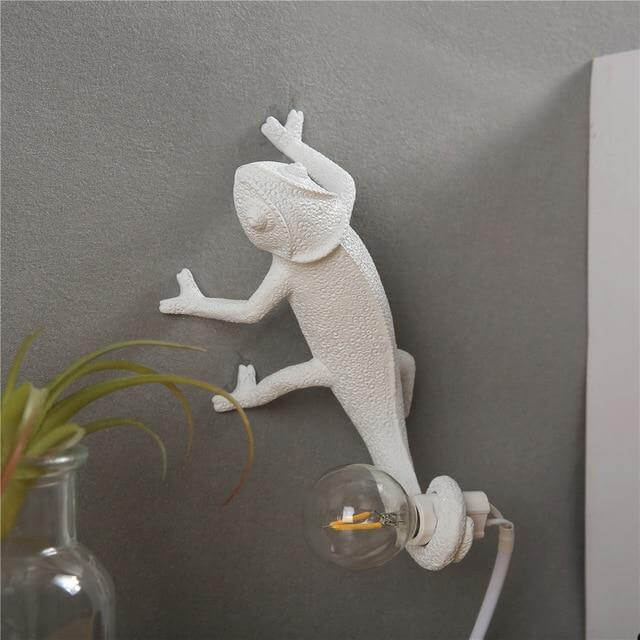 Nordic Modern Chameleon Lizard Desk Light | Stornfield