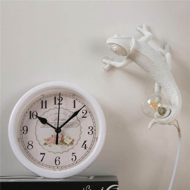 Nordic Modern Chameleon Lizard Desk Light | Stornfield