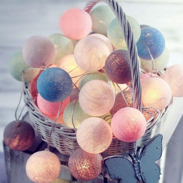 Stornfield | Ballton - Light-up Cotton Ball to swing | Various colour combinations