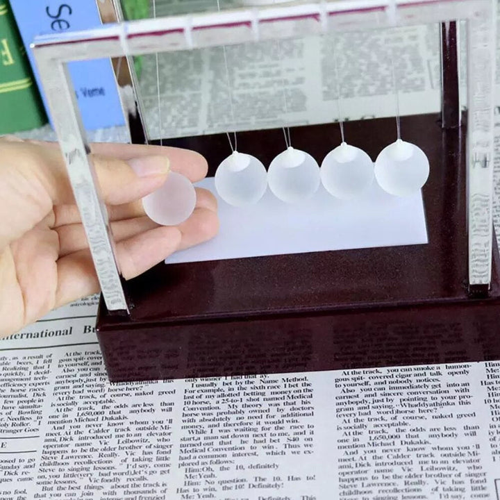 Stornfield | Pendule de Newton LED Jouet Scientifique Coloré