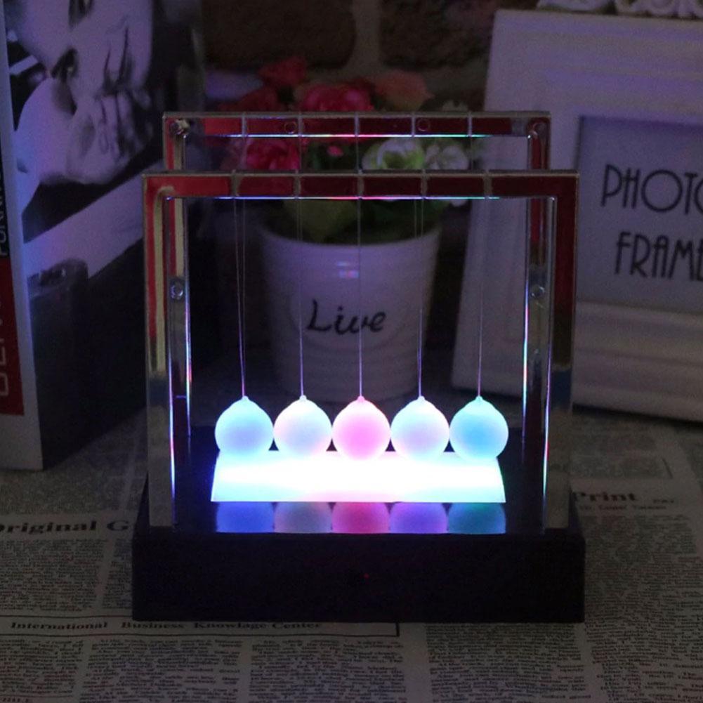 Stornfield | Pendule de Newton LED Jouet Scientifique Coloré