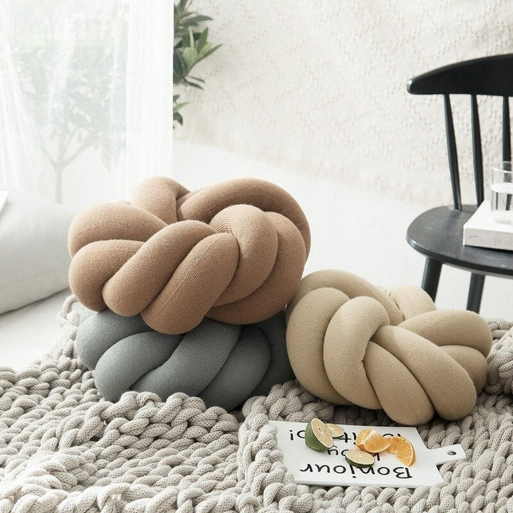 Round Knot Cushion | Stornfield