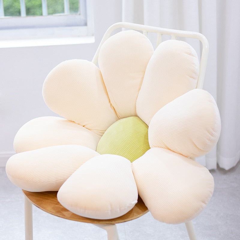 Fluffy Daisy Cushion | Stornfield