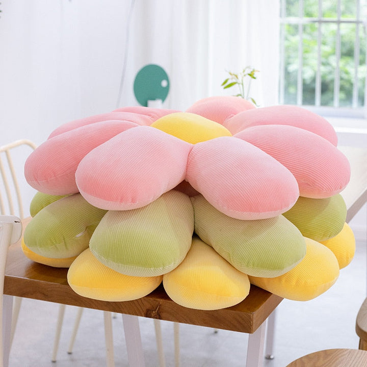 Fluffy Daisy Cushion | Stornfield