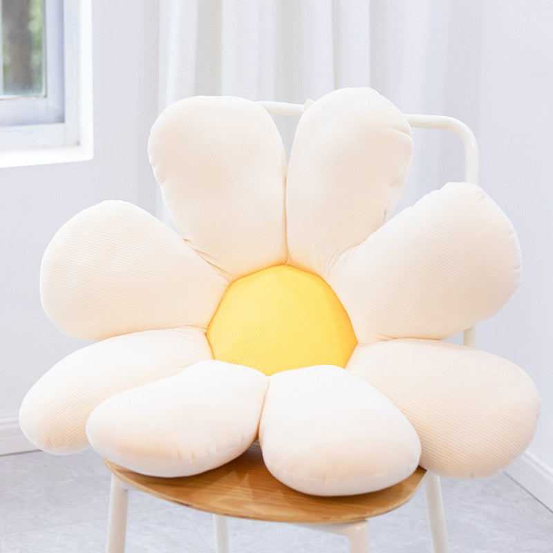 Fluffy Daisy Cushion | Stornfield