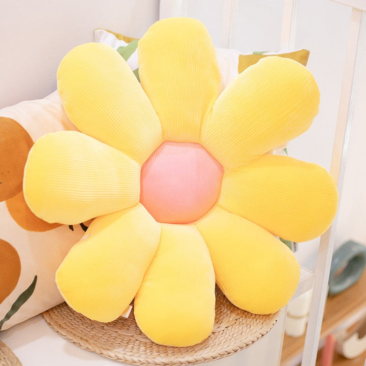 Fluffy Daisy Cushion | Stornfield
