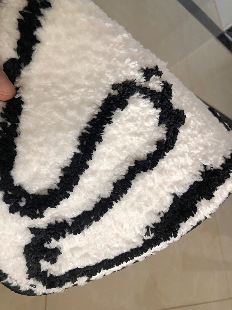 Black and white cat bath mat | Stornfield