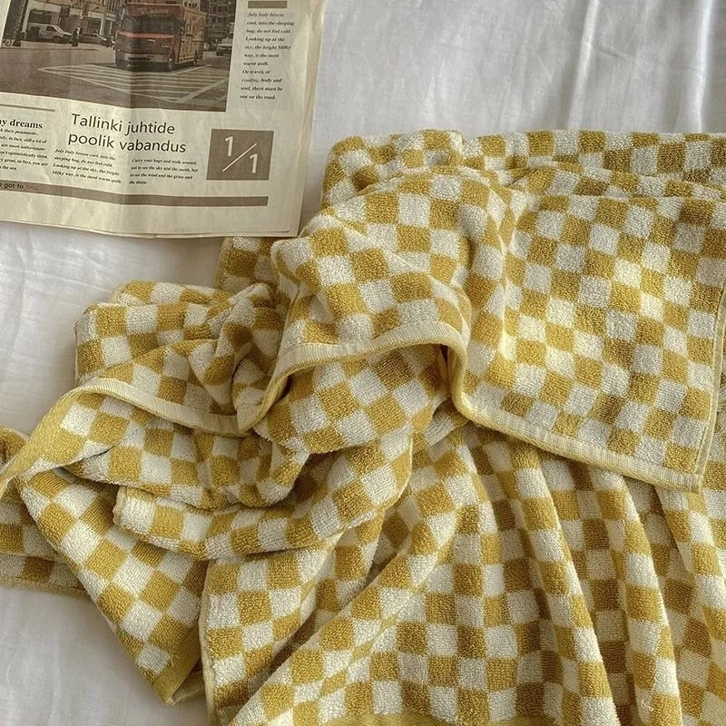 Striped and colorful checked towels | Stornfield