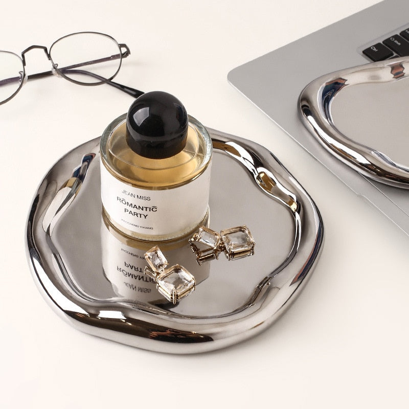Stornfield | Chromed ceramic tray and bowl with cookies