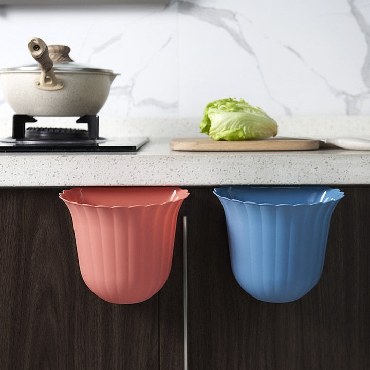 Nordic Flower Shape Hanging Trash Can | Stornfield