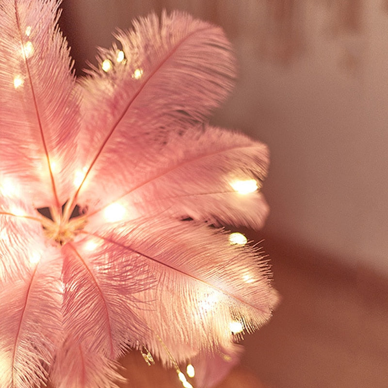 Stornfield | Creative Feather Palm Table Lamp