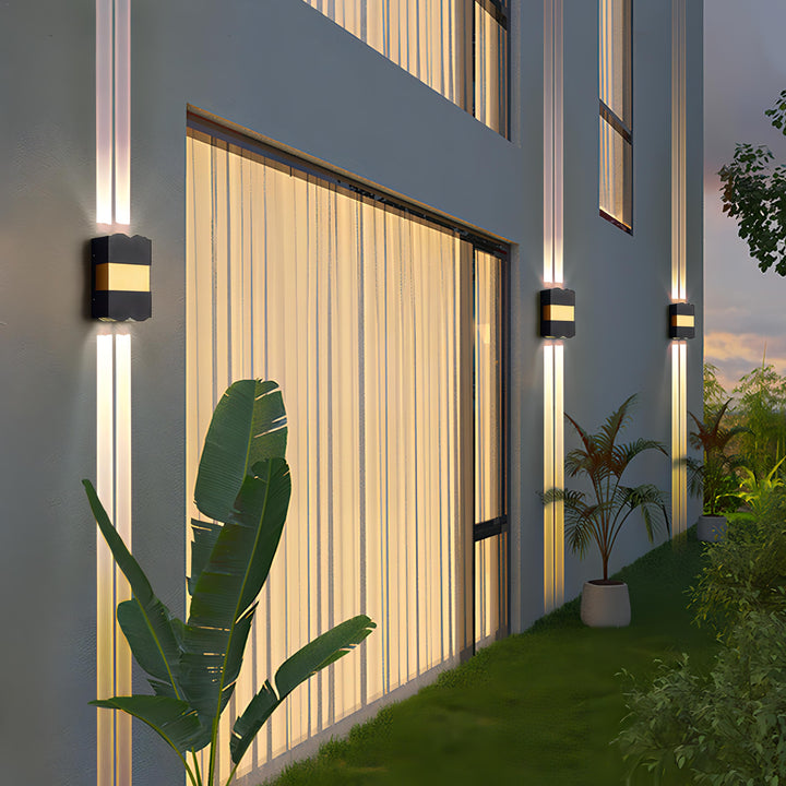 Vana - IP54 Waterproof Outdoor Wall Spotlight in Aluminum | Stornfield